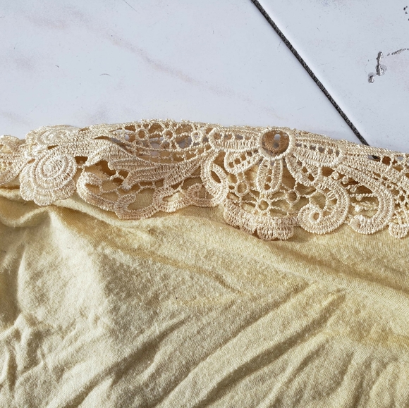 By & By Yellow Top Size Medium - Picture 3 of 3